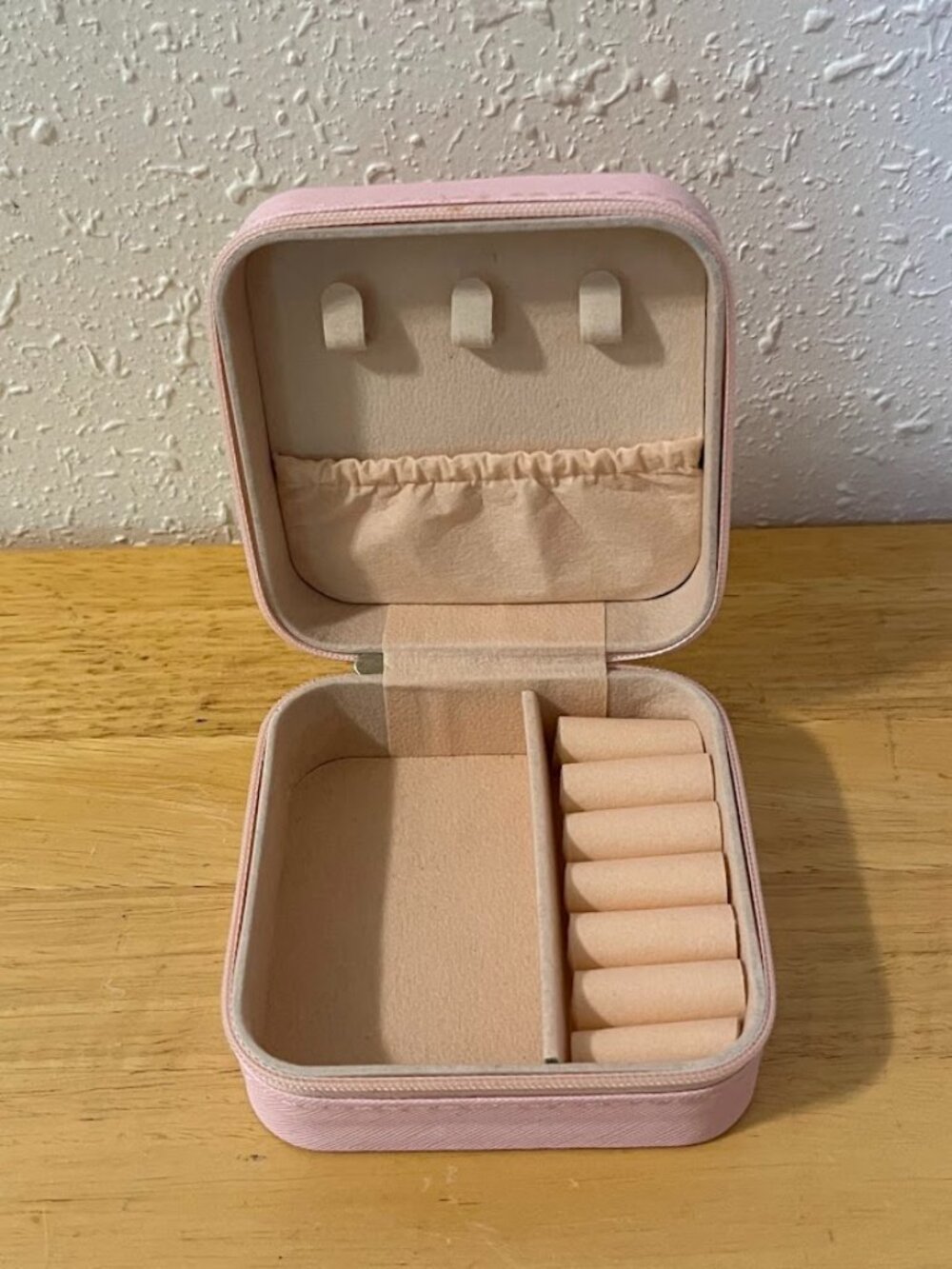 Pink 3.75" Square Zippered Travel Jewelry